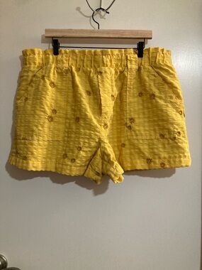 Time and Tru Yellow Textured Floral High-Waist Women's Shorts